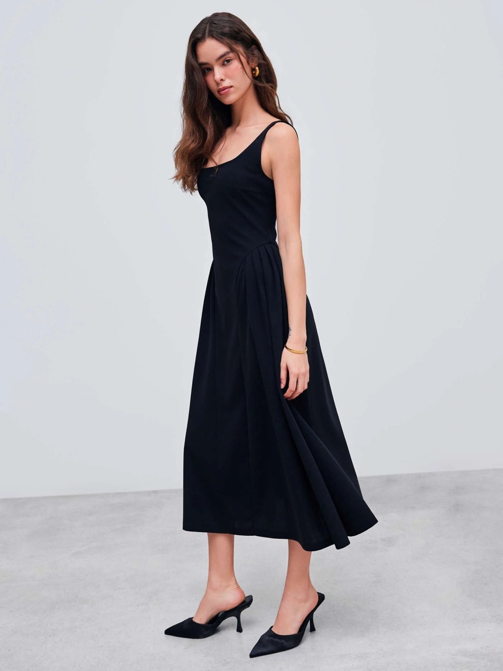 CIDER Black Midi Scoop-Neck Dress - Picture 2 of 7